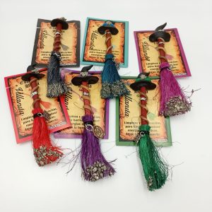 ESCOBA DE BRUJA VILLANÚA COLORES SURTIDOS