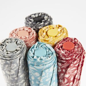 PARAGUAS PLEGABLE ESTAMPADO FLORAL GOTTA