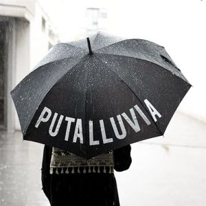 PARAGUAS PUTA LLUVIA FISURA