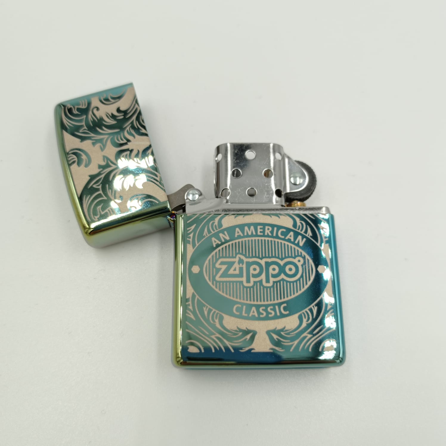 ZIPPO SCROLL VERDE GRABADO - Imagen 3